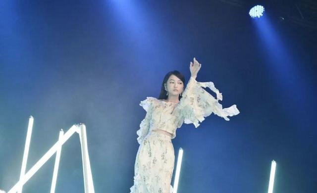 被公司勒索、亲妈压榨、好友欺骗，现实版樊胜