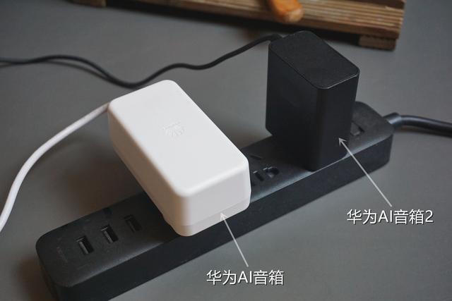 华为AI音箱2电池版：可无线移动的智能AI音箱