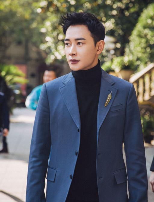 9年前，传被苗圃甩，迎娶唐嫣，揭罗晋黑白头像“藏”着的秘密