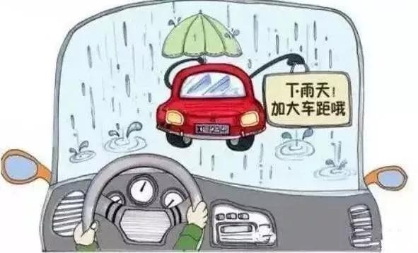 菏澤：暴雨來襲，南京路涵洞積水，兩輛車被泡