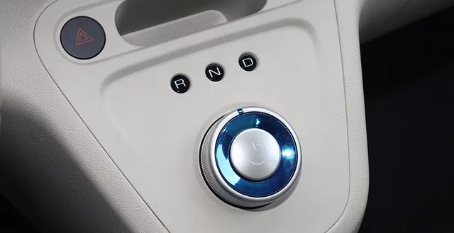 �ɶ����ʳ�չ�����Ĳ������³� ����"����"����̨ͬ����