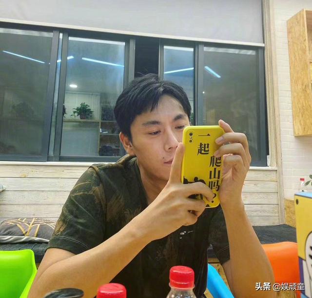 秦昊登上热搜的背后，不只靠自己，还有另外两