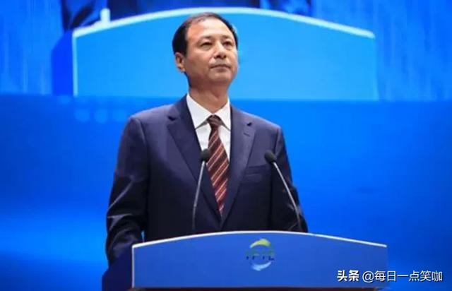 新进展：教育部长亲自点名“许可馨”，网友坚