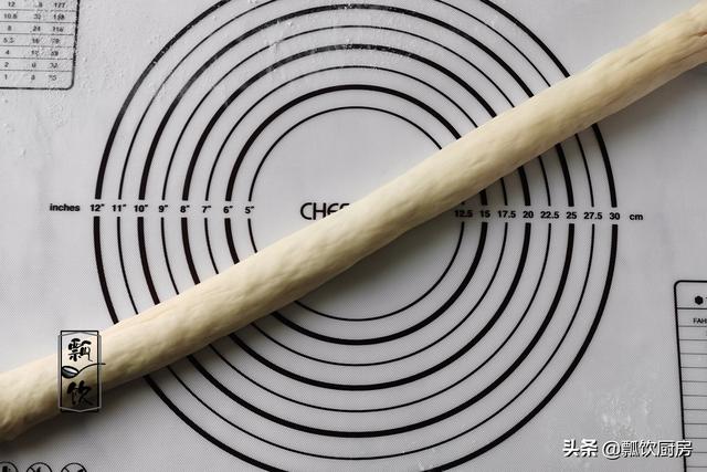 宝宝一只手能抓握的软甜小面包，暄软香甜不浪费，孩子吃着没扔头