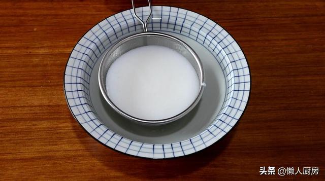 别只会给孩子买零食吃，用蛋清和米饭就能做米饼，没有添加剂