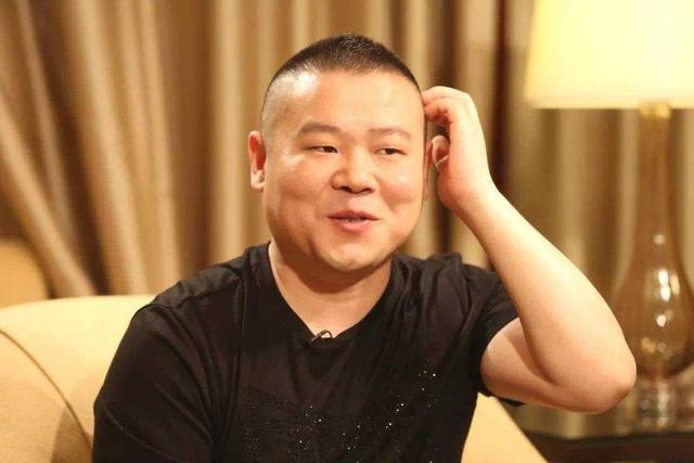 岳云鹏的妻子有多旺夫，她来了，他红了，而今她为啥要蓄发明志