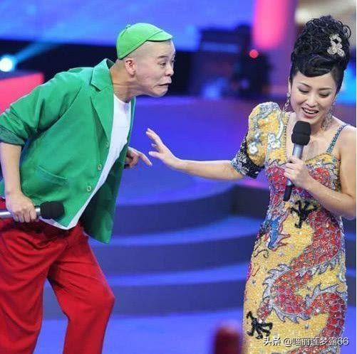 他是赵本山徒弟，长相一般却娶小7岁娇妻，如今儿子颜值太逆天