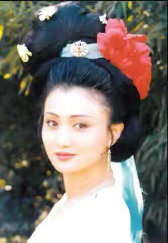 王志文早年疑似家暴徐帆，和众多80后女神传绯闻