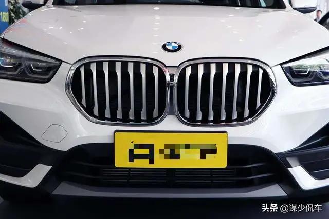 宝马终于坐不住了！从27.88W跌至20.31W，霸气不输奔驰GLA
