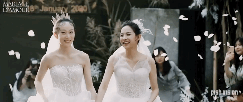 杨丽萍徒弟水月同性婚姻：按照喜欢的方式走着