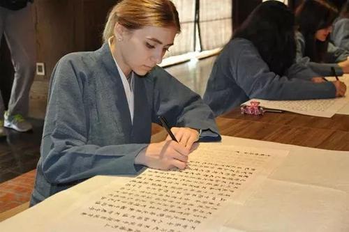 人的堕落，一般都是从这四点开始的