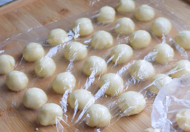 自制绿豆酥太成功了，层层起酥，咬一口掉一地，做法原来这么简单