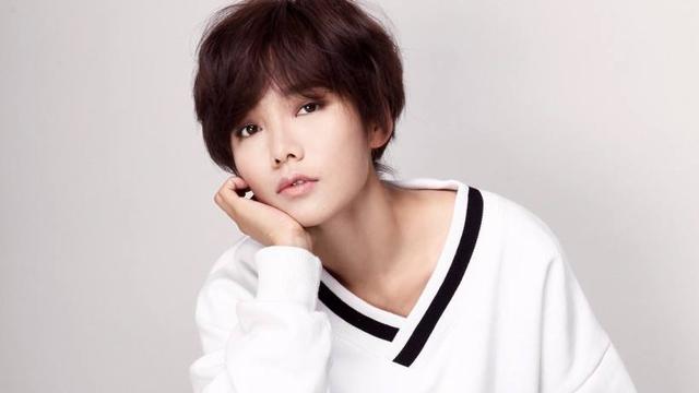 许飞p黄晓明结婚照后续：“我检讨，好心办坏事”