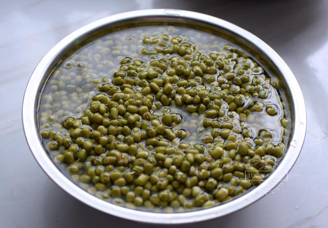 自制绿豆酥太成功了，层层起酥，咬一口掉一地，做法原来这么简单