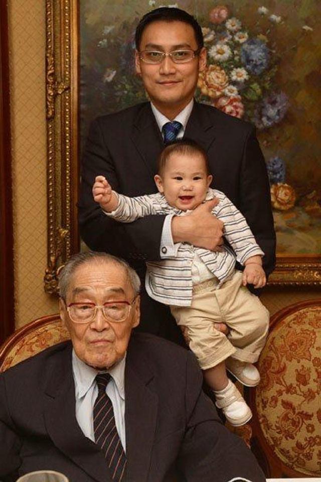 中国最有排面婴儿：出生时省长亲自到场，国家