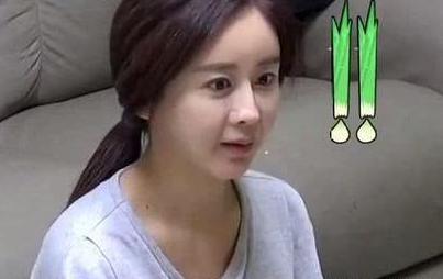 出演《色即是空》身价飙升，42岁女神嫁网红，真爱前一切都是"渣"