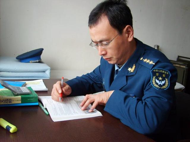 河北磁縣曹海龍：退伍不褪色 續(xù)寫新風(fēng)采