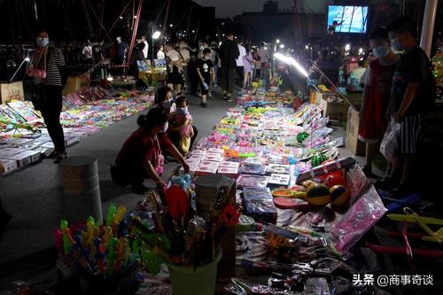 谁不沾点烟火气？打破地摊经济的刻板印象