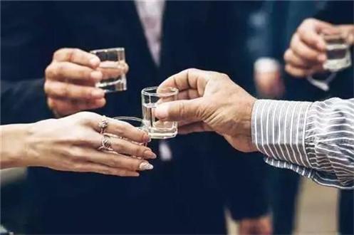 �������������ı�����Ƚ��������ϾƵ��׺������