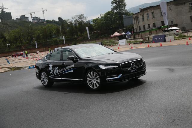 你看不见的VOLVO安全 驾域2020沃尔沃全系驾控体验日昆明站