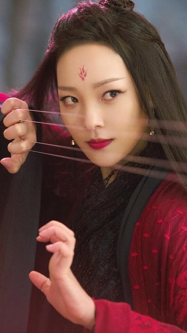 凭一己之力毁掉一部高分剧，三位老戏骨带不动她，整部戏一个表情