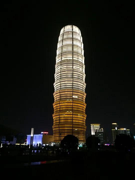 郑州干了件大事，结果房价跌了一年！再这样全国都要忧心忡忡