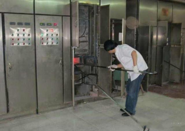 火葬场工作月入过万，90后做了3天却辞职？90后说