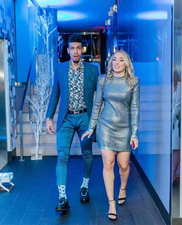 皇阿玛终于结婚了！当年的超污组图真的闪瞎眼