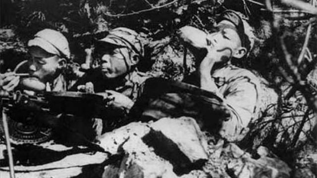 他12岁偷偷参军，30多年后成开国少将，衣锦还乡