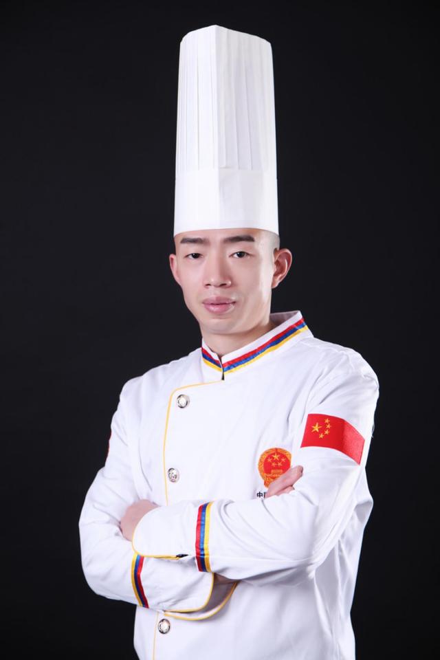 中国烹饪大师李长骏亮相波兰广角镜美食栏目