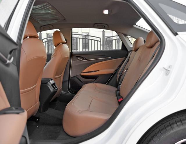 这款别克“扛不住”了，一咬牙从11.6降到7.6万，还是国六标准