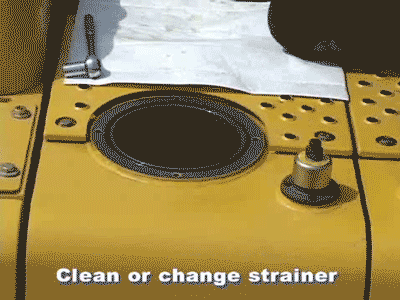 The pilot filter and oil suction filter are never cleaned? No wonder the excavator is weak and the handle is heavy