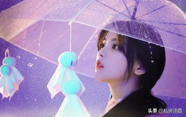 杨超越和鞠婧祎，一个初恋脸，一个高冷脸，你喜欢哪一个