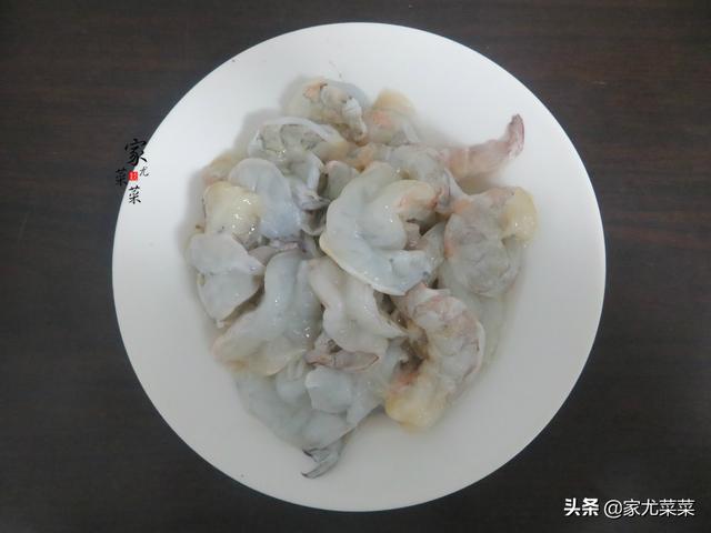 大虾这样做太香了，不用油焖不用水煮，鲜香入味，出锅瞬间被抢光