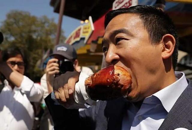 2020年美国总统竞选黑马杨安泽，以华人身份为耻