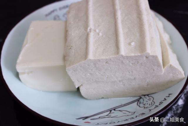 买豆腐时，这3种豆腐不要买，一块钱都别要，难吃还没营养