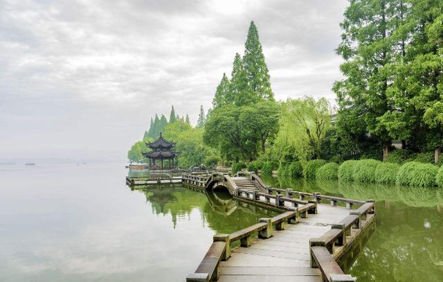 中国5大旅游圣地，国内旅游好去处，暑假应该去的旅游地方