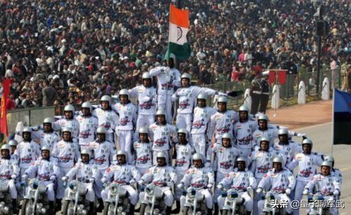 俄通讯社：罗斯福号航母叛逃。是真是假