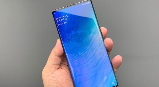 最“惨”的vivo旗舰，屏占比99.6%全球第一，销量