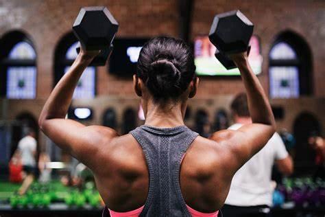 肌肉大小、肌肉力量、肌肉耐力之间有什么关联？