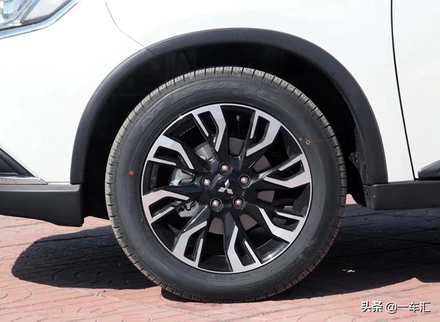 17万多元三菱新款欧蓝德，网友：合资SUV界高性价