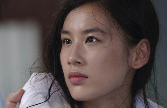 网友喊话黄圣依，这不是你家，把你那套少奶奶的做派收起来