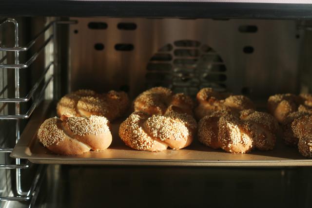 无油低卡的土耳其面包圈，吃着没负担，做法超简单，爱上了