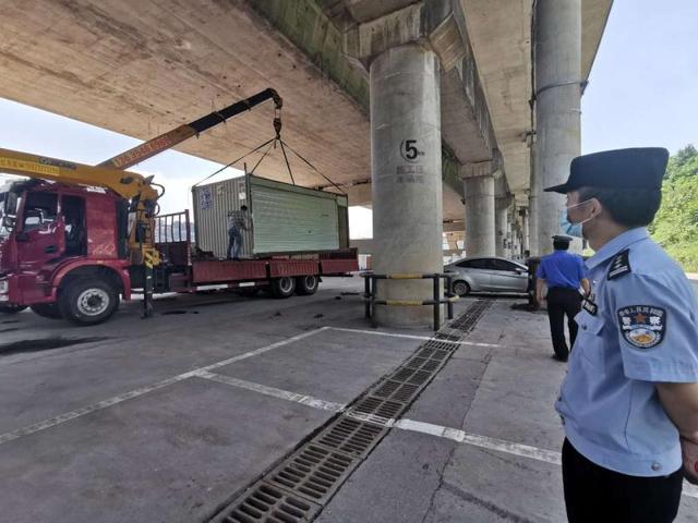 洪峰|洪峰过境！江北区公安分局全力以赴，时刻牢记将群众放在第一位