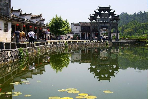 走进安徽西递 发现风水形法深深影响西递人选址价值取向和审美