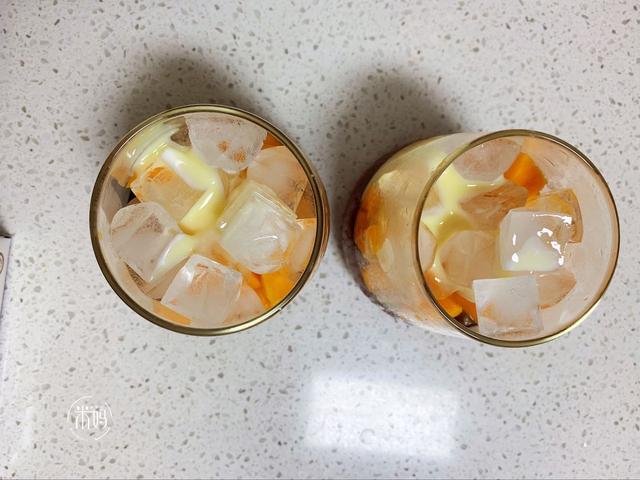 家里有茶叶的一定要试试这做法，冰凉解暑香甜可口，比吃雪糕过瘾