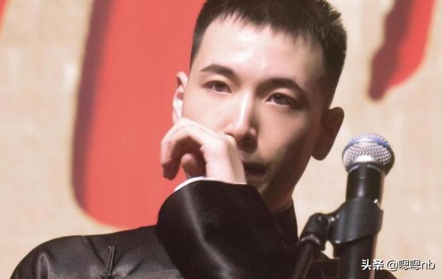 郭德纲携德云男团拍摄新综艺，导演请来了严敏，观众：不要剪辑