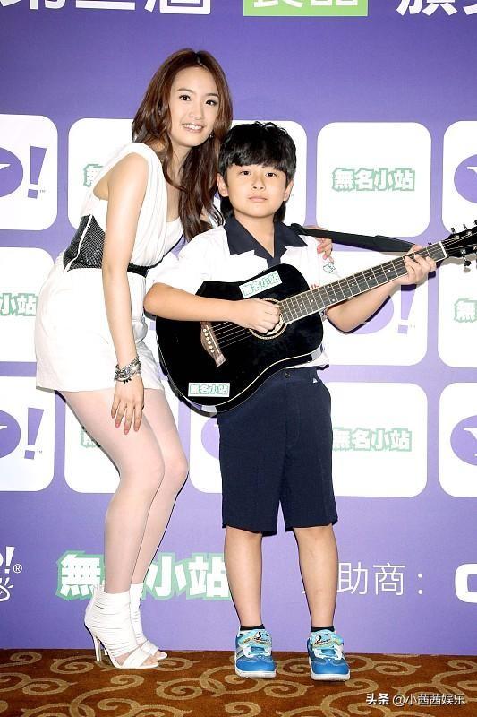 他2岁出道为父母挣钱花，今身材走样无戏拍，得皮肤病也不给医治