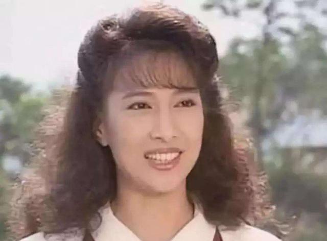 《家有仙妻》\"何莉莉\"一夜成名，巅峰时