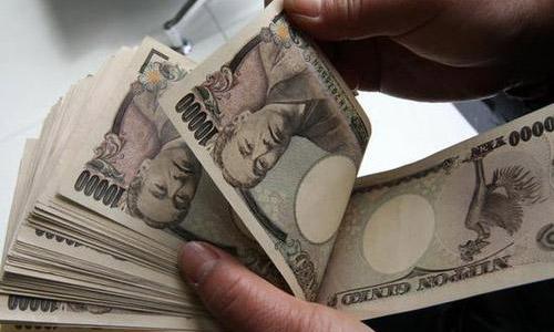 日债没人买，日本持美债却是世界第一，为何日